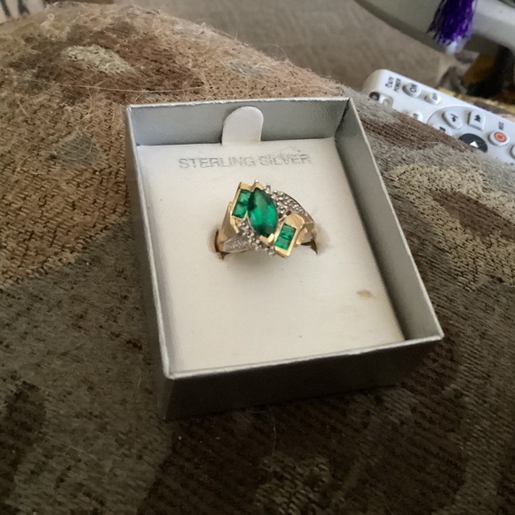 Emerald ring - Picture 2 of 4